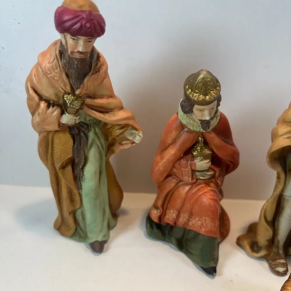 Nativity Set Wisemen Baby Jesus Mary Joseph Made in Taiwan 5